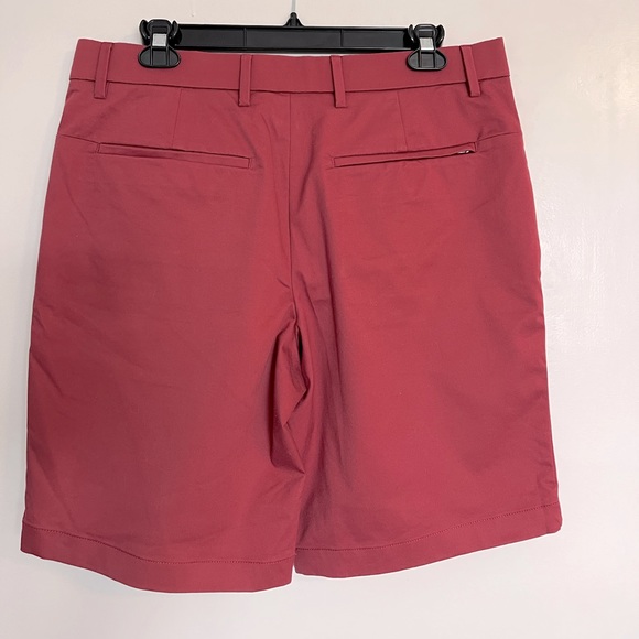 Banana Republic Aiden Luxe Stretch 10” Shorts Men’s Size 31 - Picture 3 of 7